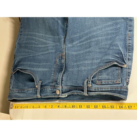 Old Navy Jeans Womens 12 Petite Original Boot Cut Stretch Medium Wash Everyday - Picture 6 of 8